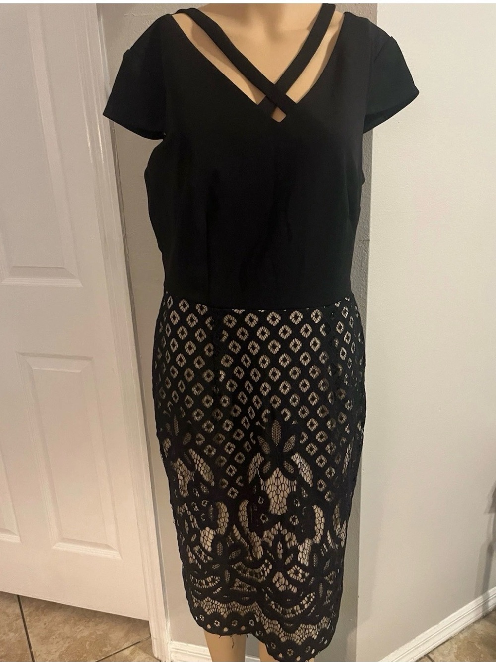 Connected Apparel Black Lace Midi Dress Size 10 
Black Lace-Overlay V-Neck W